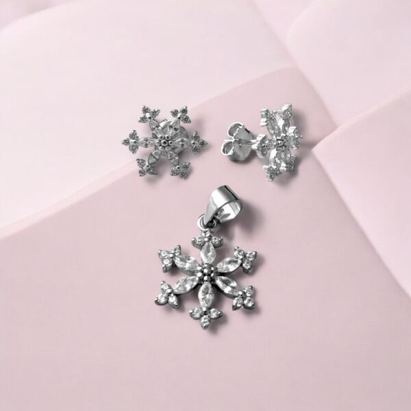 Frostina - 925 Silver Snowflakes Pendant set