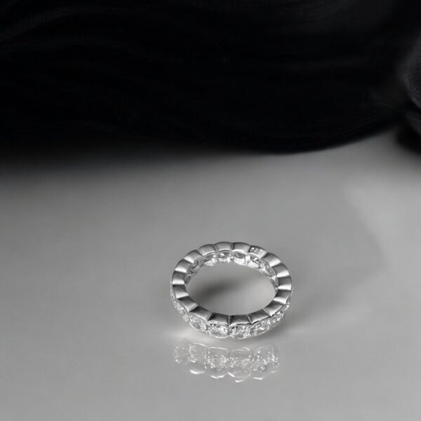 Éternelle - 925 Silver Solitaire Band for Her - Image 2